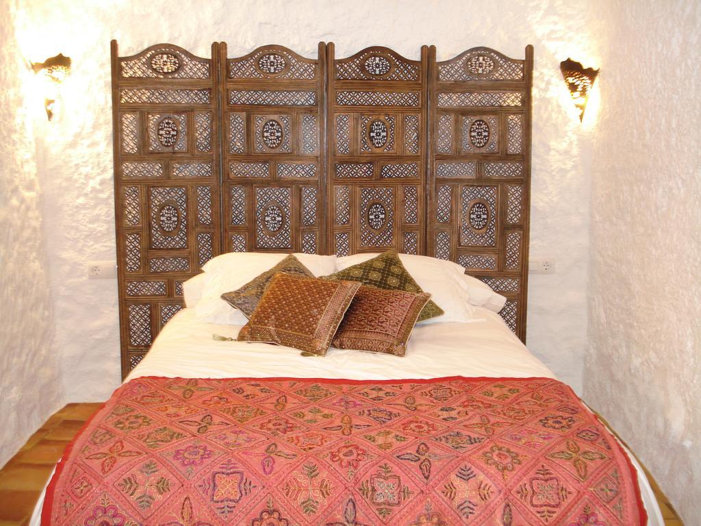 Cueva De La Alegria Villa Huescar Room photo